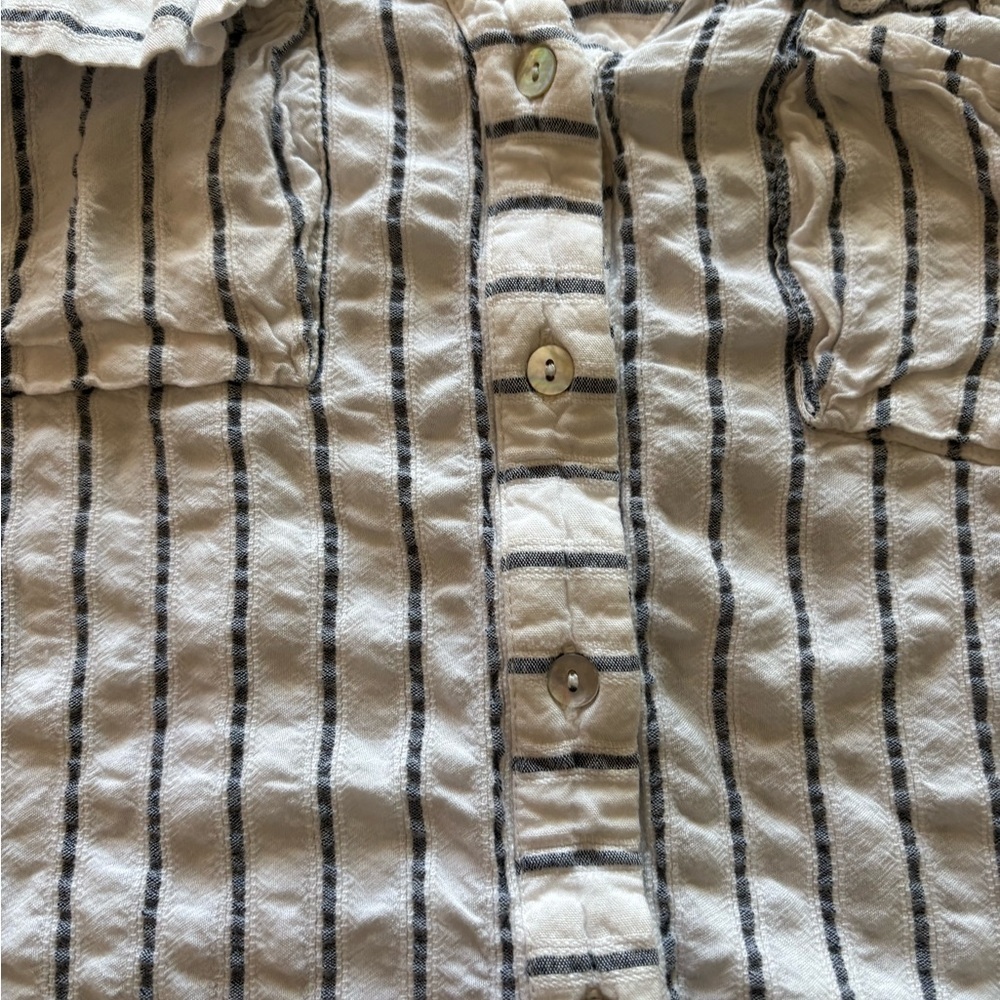 Sleeveless White Button-Front Striped Blouse - Picture 2 of 6